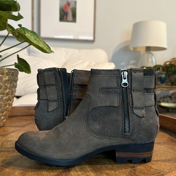 Sorel Lolla Bootie - Picture 8 of 12